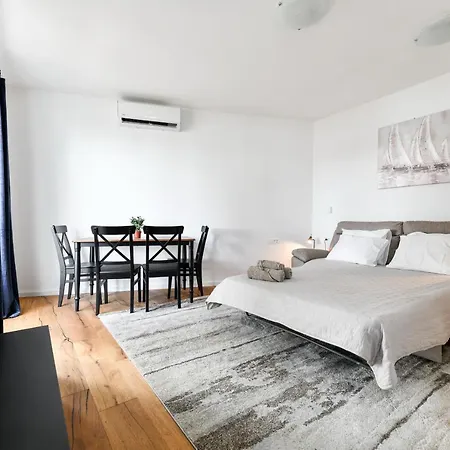 Διαμέρισμα Canada